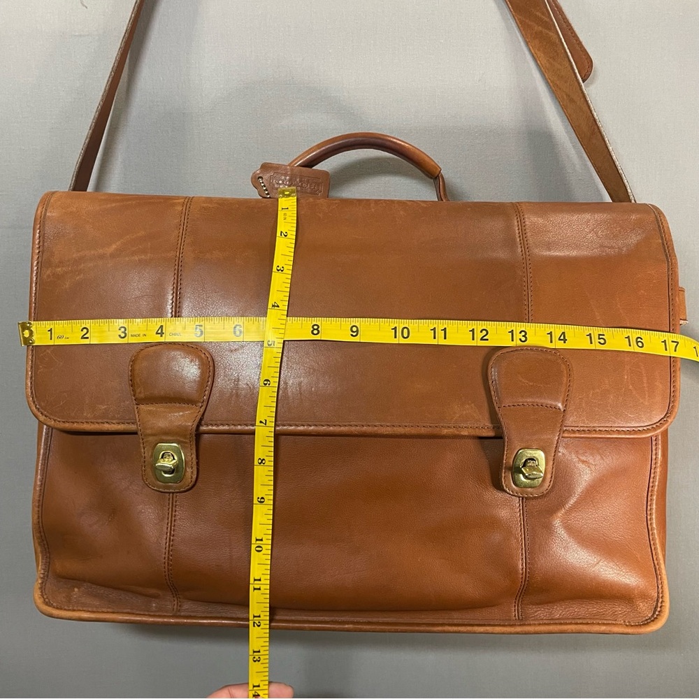 VINTAGE 90s Coach Turnlock Briefcase A8S-0546, British Tan, Brass Hardware - Picture 16 of 16